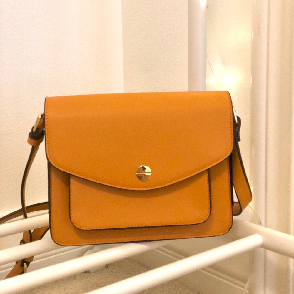 Forever 21 | Mustard Crossbody Bag